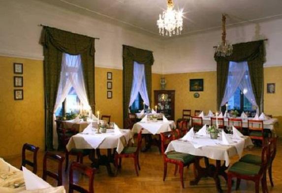 Lezno Palace מסעדה תמונה